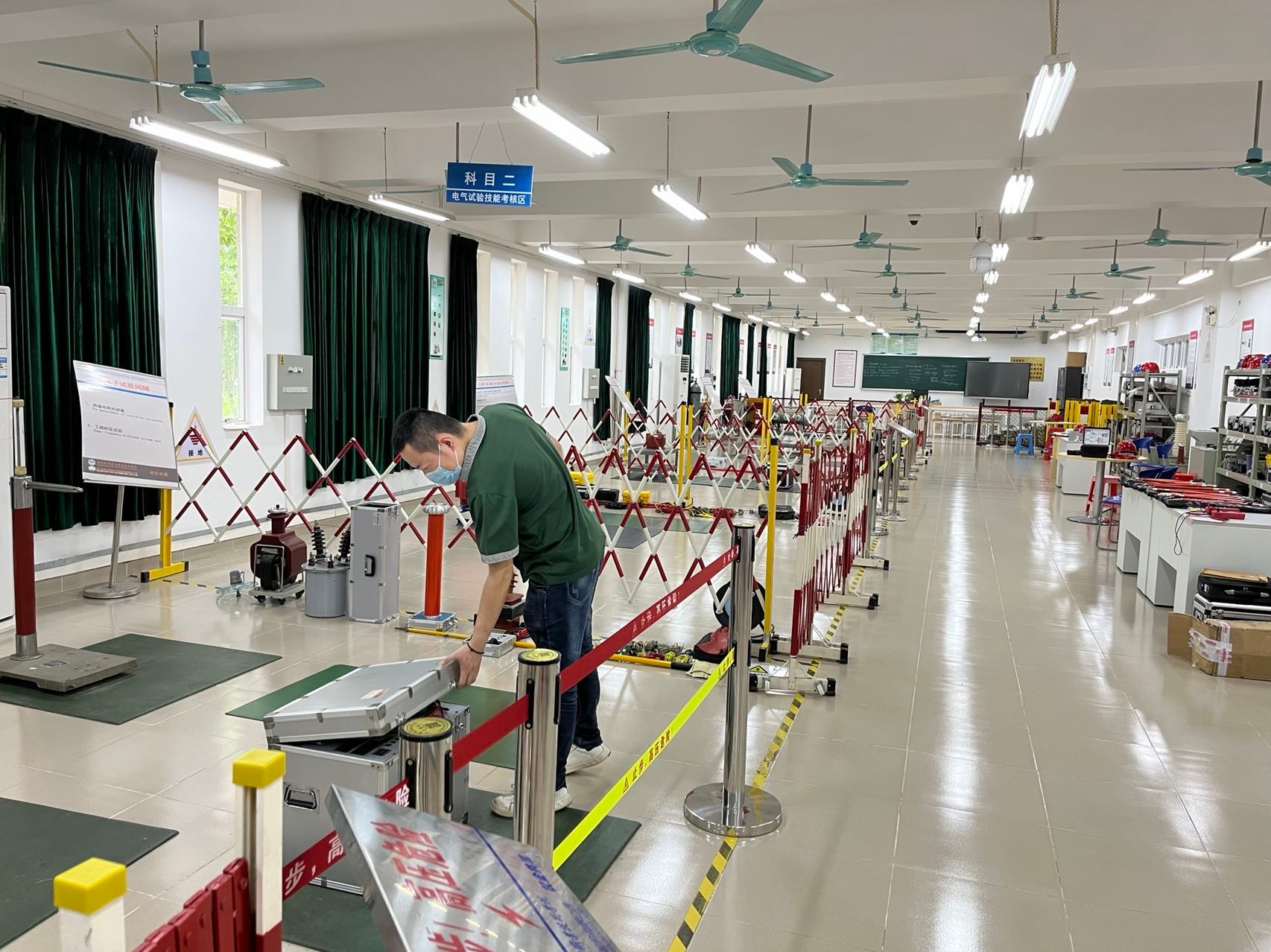 ?    ?廣東水利電力職業(yè)技術(shù)學(xué)院實(shí)訓(xùn)室設(shè)備、軟件及系統(tǒng)建設(shè)項(xiàng)目
